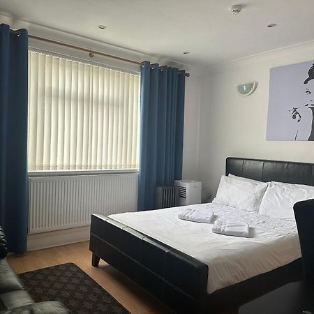 3 Luxury En-Suite Bedrooms Кардифф Экстерьер фото