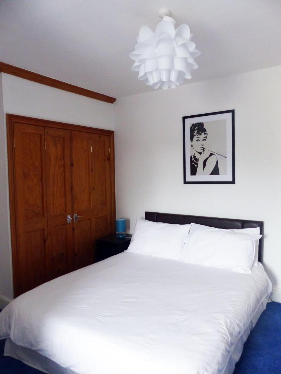 3 Luxury En-Suite Bedrooms Кардифф Экстерьер фото